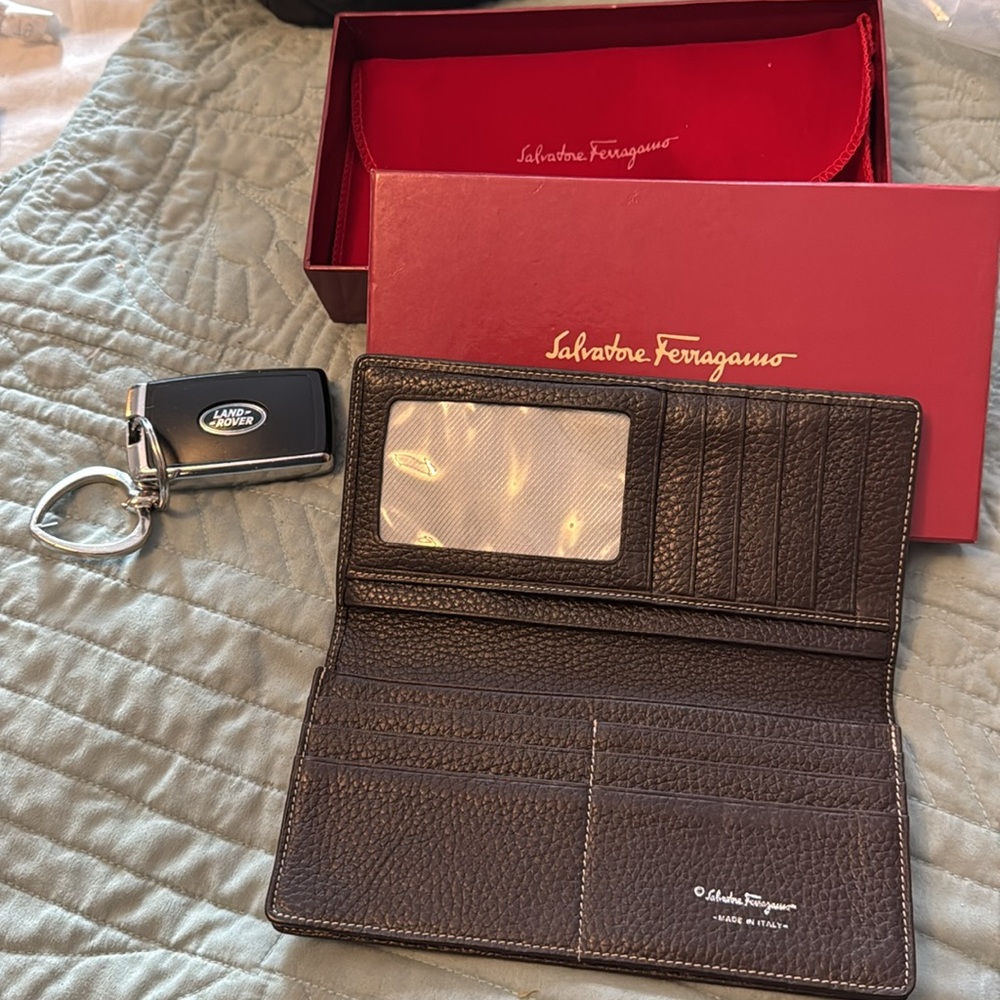 Salvatore Ferragamo Logo Black Leather Long Bifold Wallet - Picture 2 of 6